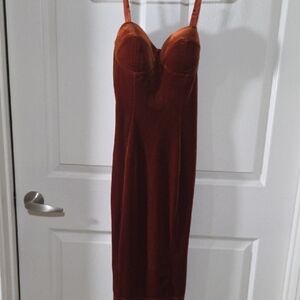 Entry Rust Velvet Midi Dress
